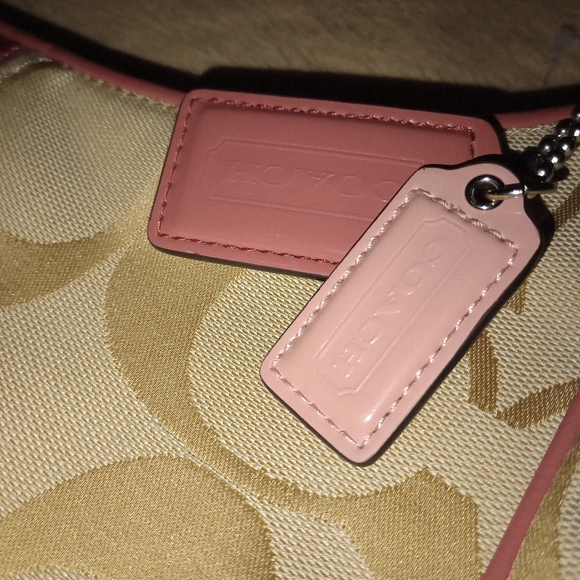 NWT COACH Signature  Hobo - Light Khaki/Coral - Picture 9 of 15